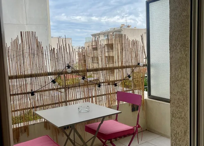 Studio Avec Place De Parking A La Timone